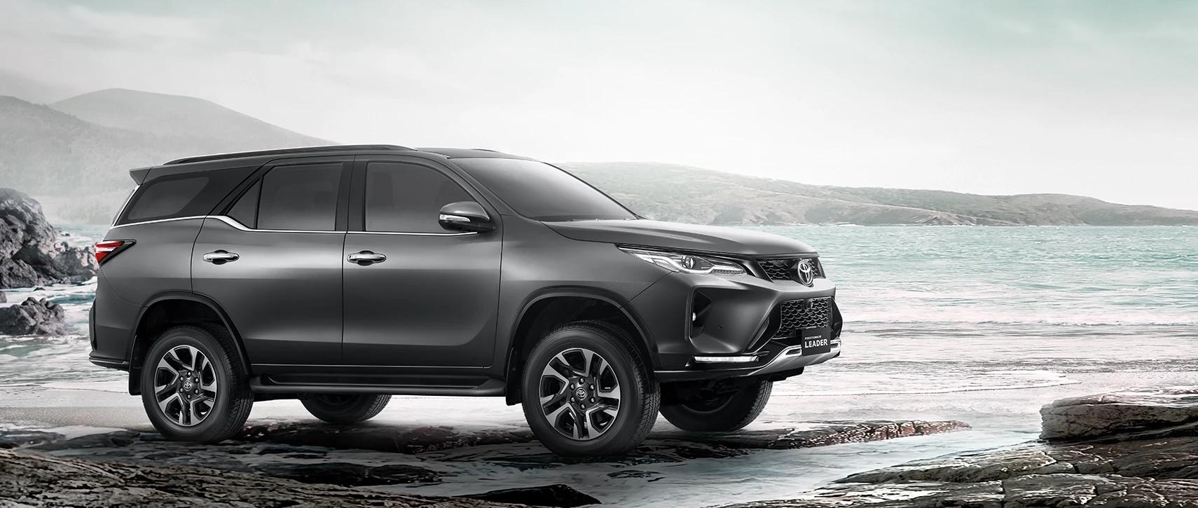 Fortuner Leader Exterior ภาพหลัก